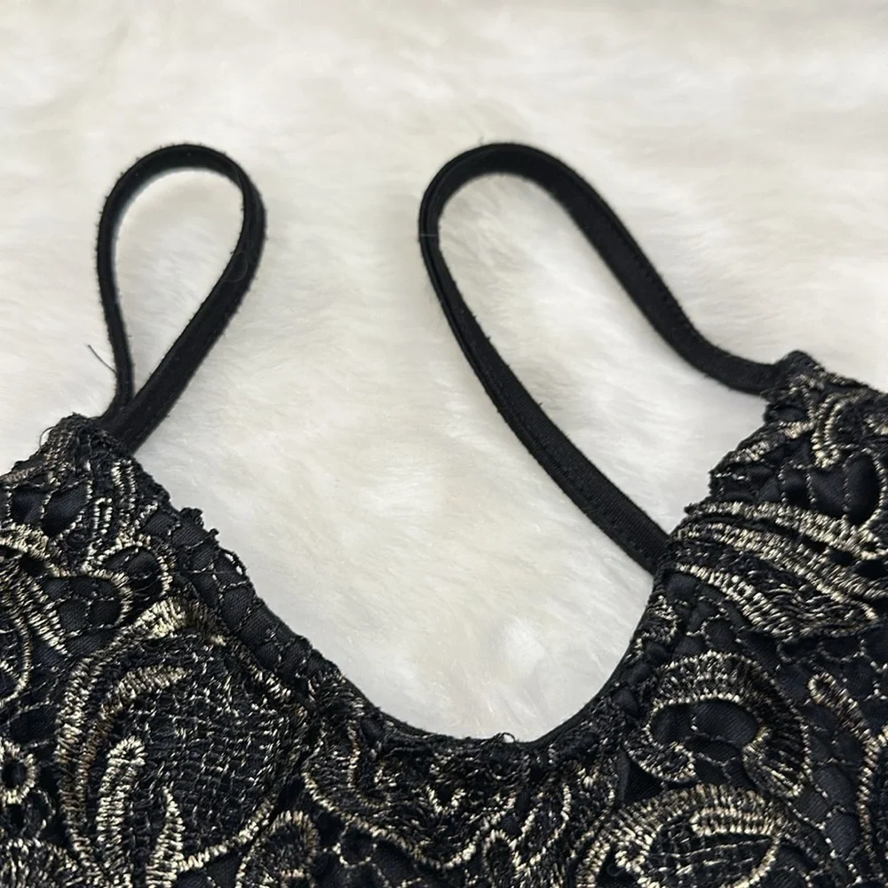 Charlotte Russe black and bronze crop top size small - Picture 14 of 14